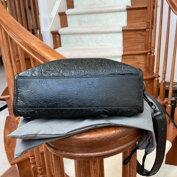 STUNNING 100% AUTHENTIC BALENCIAGA MINI CITY BLACK BAG WITH ATTACHED CHARMS - Picture 14 of 16